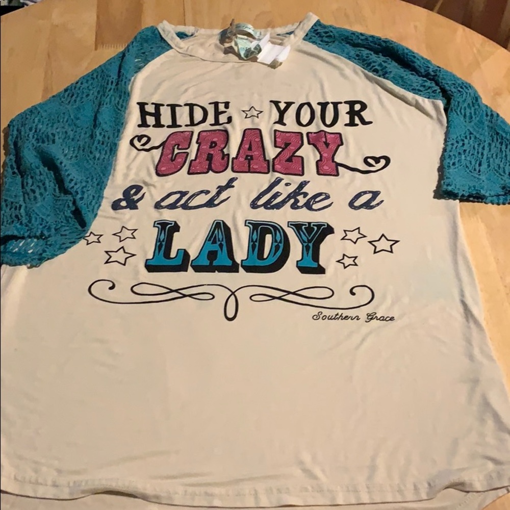 Southern grace top /longer tail in back-2xLNWT